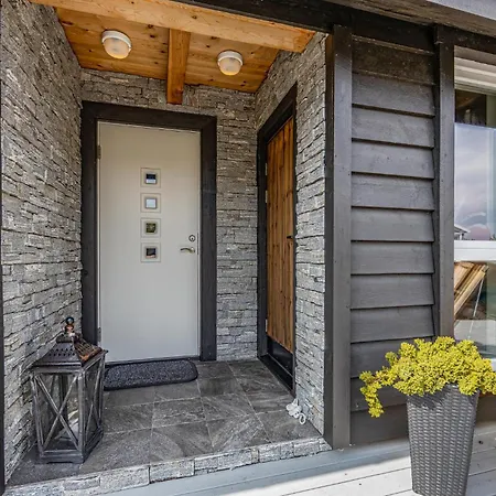 4 Bedroom Front In Tustna Leira (More og Romsdal)