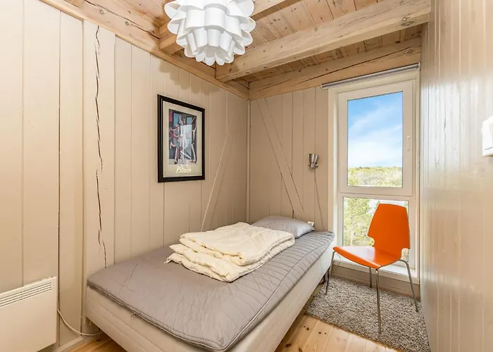 4 Bedroom In Tustna *