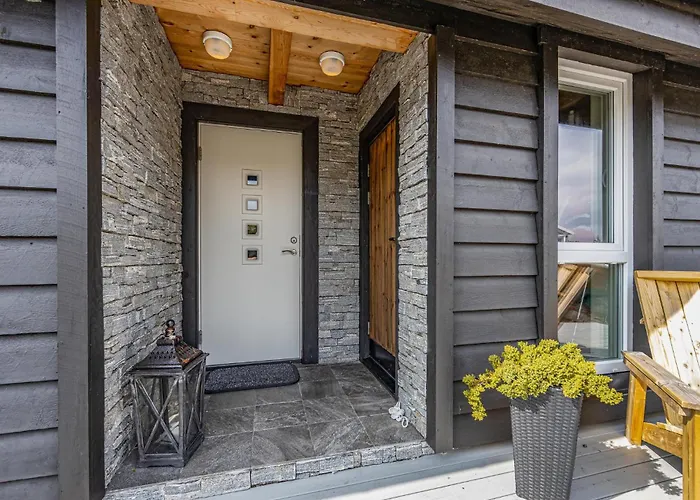 4 Bedroom In Tustna Leira (More og Romsdal)